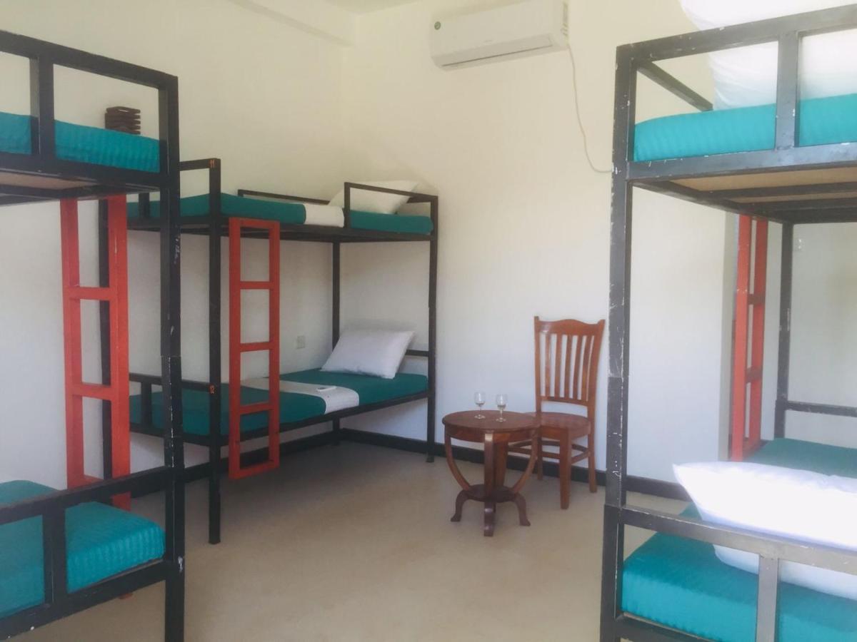 One More Night Hostel Sigiriya Rum bild